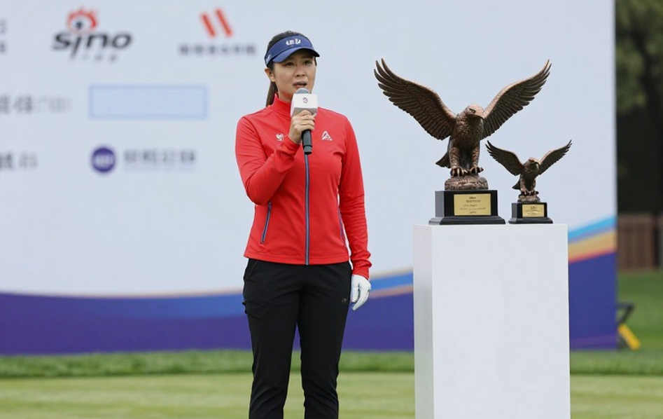 खाली रिकॉर्ड: जिस फ़ाइल में सिर्फ़ 'golf' लिखा था और बाक़ी सब ख़ाली